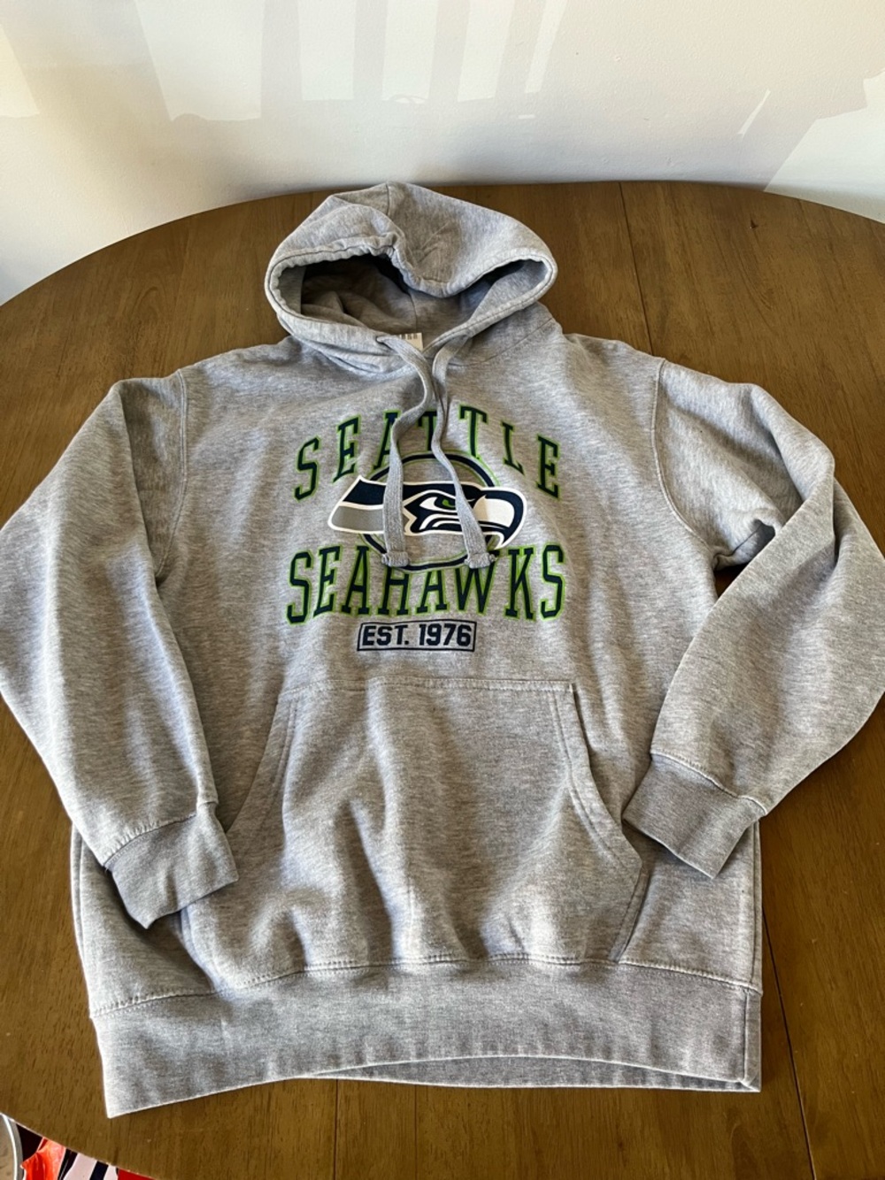 Men’s Seattle Seahawks Pullover Hoodie, size large